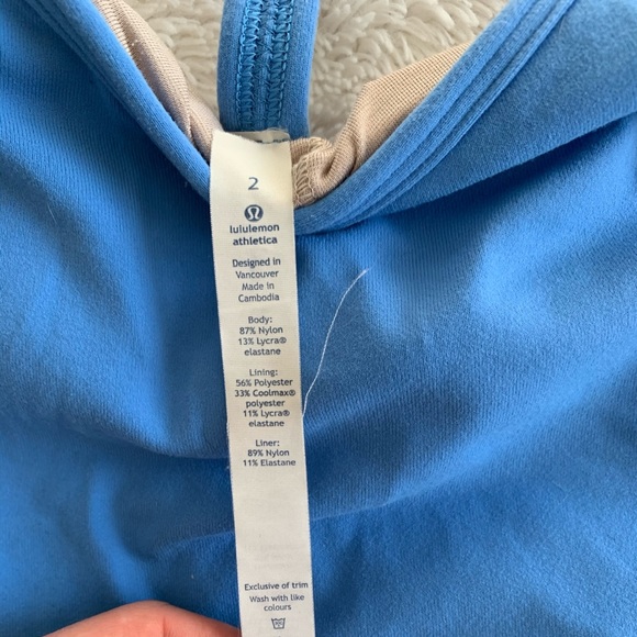 Lulu Lemon Crop Tops- NWT- Size 4 - Picture 2 of 2